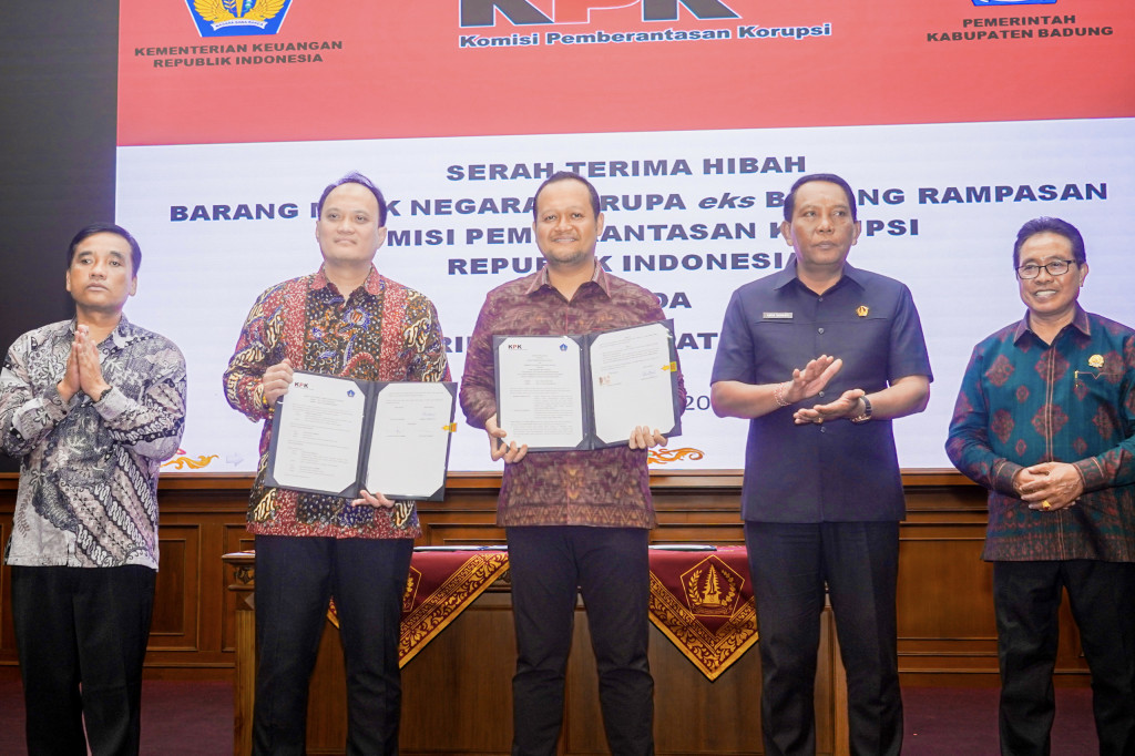 Pemkab. Badung Terima Hibah BMN Hasil Rampasan KPK RI